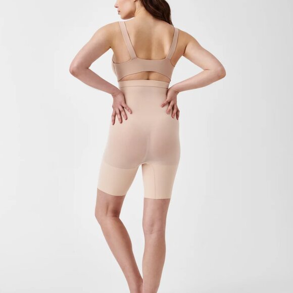 Spanx | High Waisted Mid Thigh Short - Picture 2 of 2
